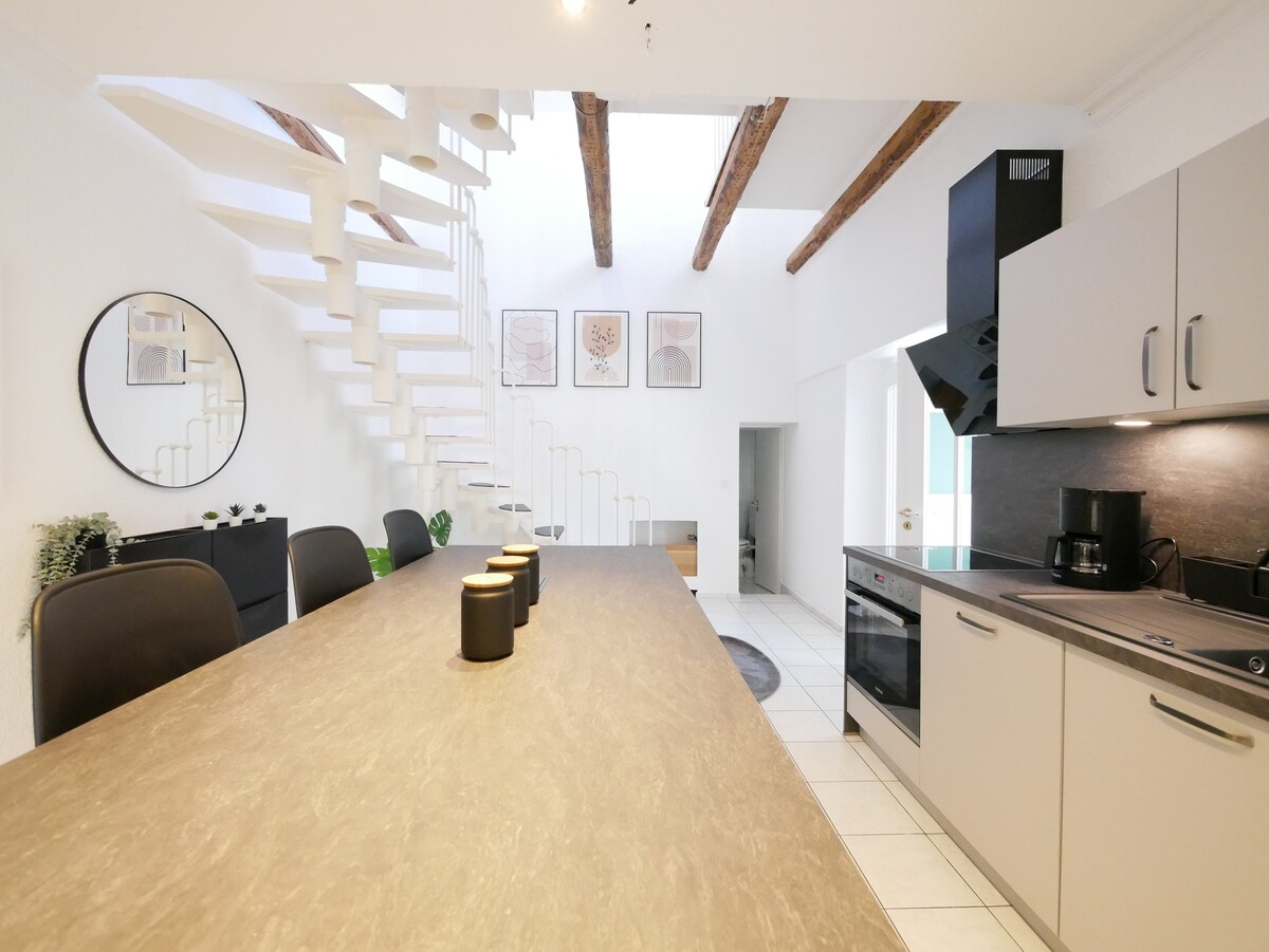 110 m2, Dachterrasse, zentral, ruhige Lage