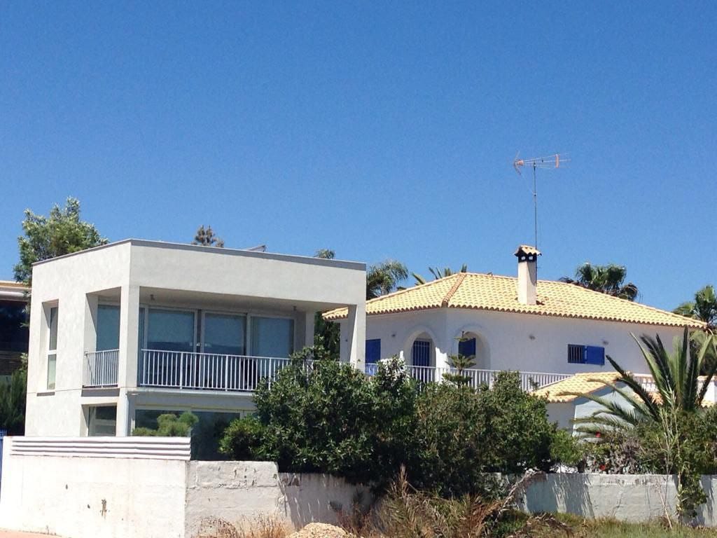 Chalet en primera línea, vista al mar-Viento dulce