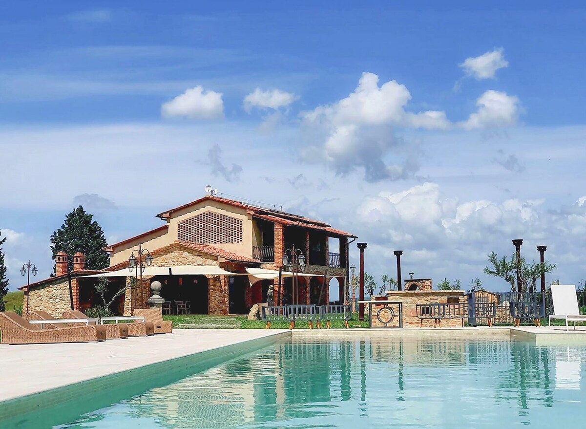 Villa TOSCA in Tuscany - Pool, Restaurant,Stable