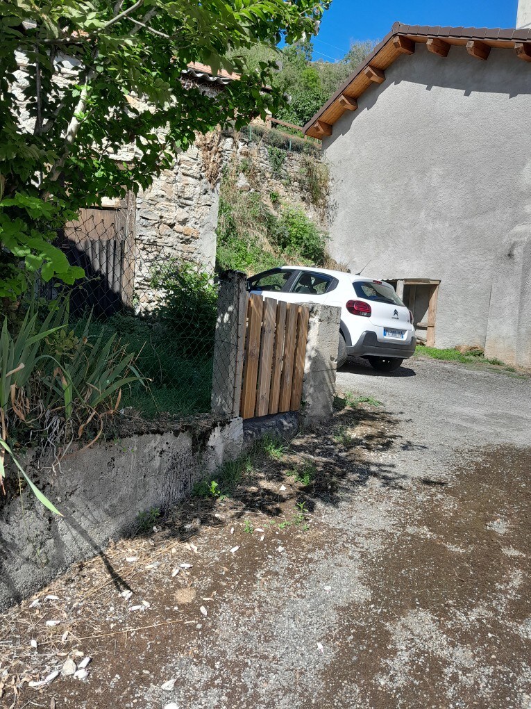 Maison dans charmant village