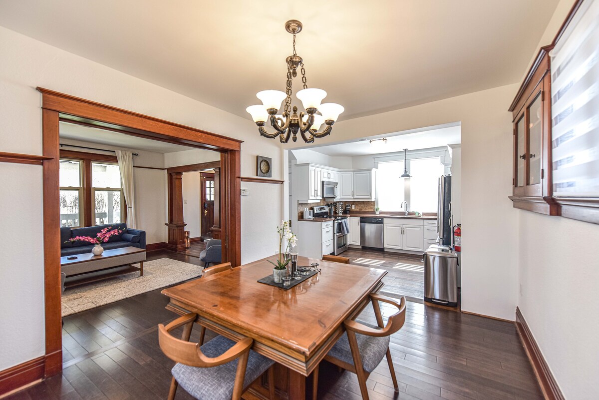 Comfy, 3BR Home in Downtown Barrie
