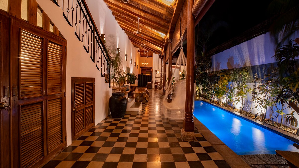 Colonial Elegance Poolside Retreat Granada