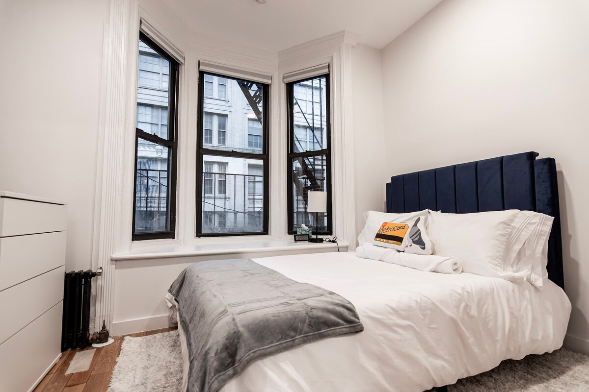 Private Apt in Brooklyn Heights 2A