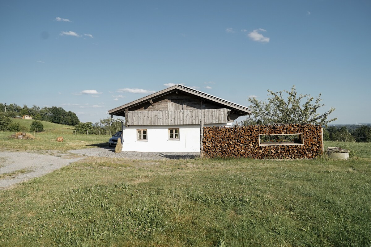 Altes Bauernhaus in Alleinlage.