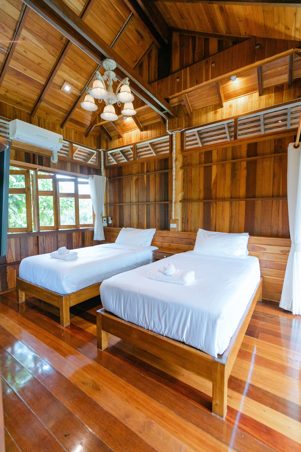 Saksila Resort - Twin Bed Villa