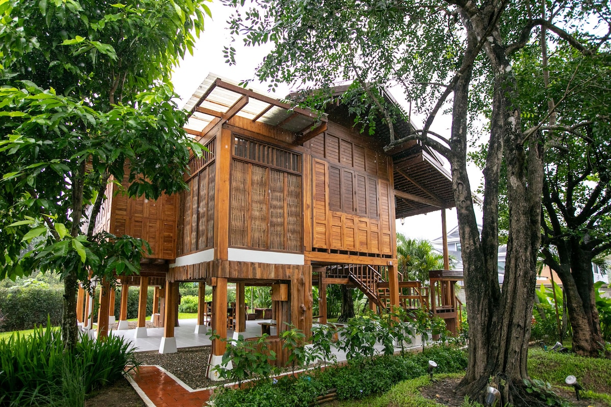 Saksila Resort - Large Multibed Villa