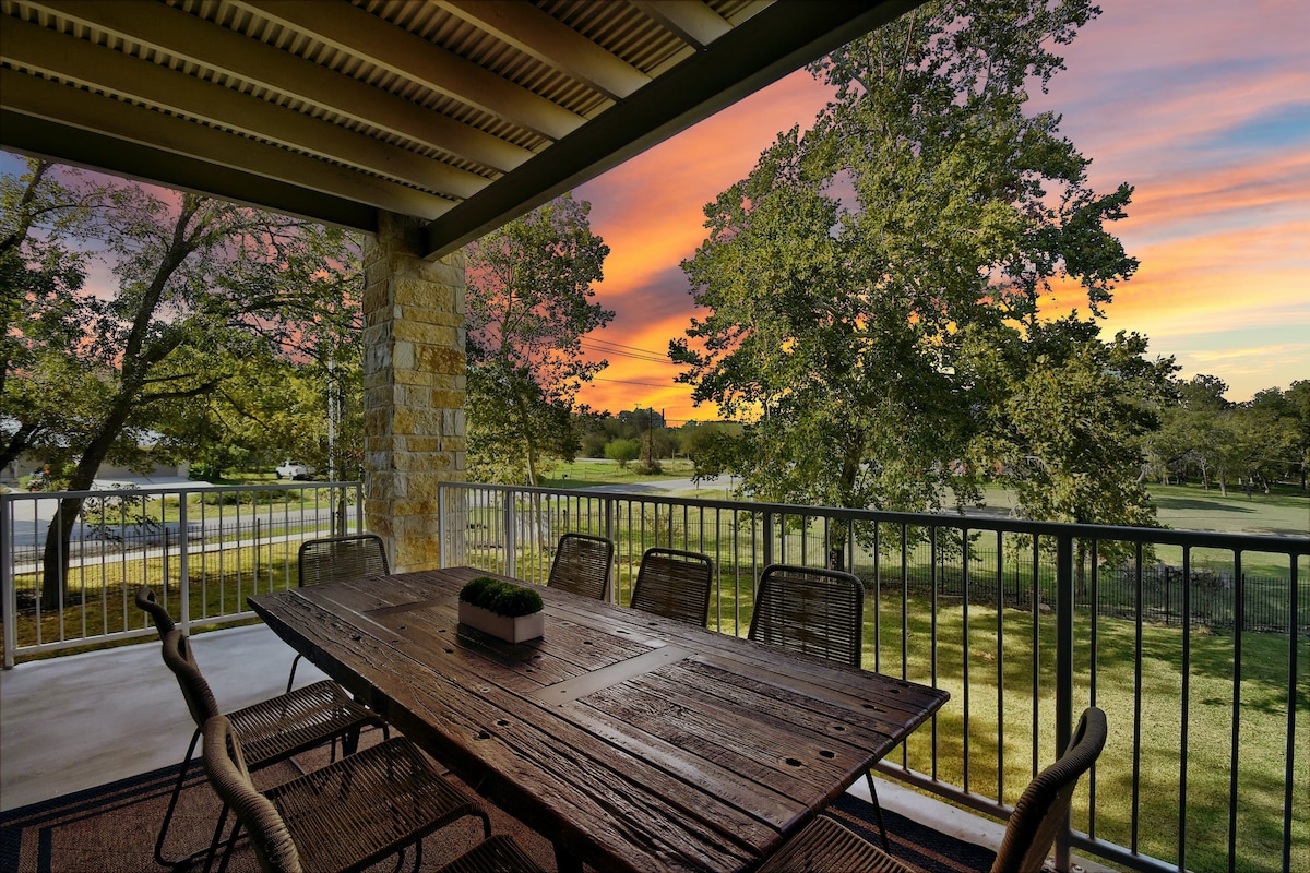 Aloha Gruene Waterfront Condo