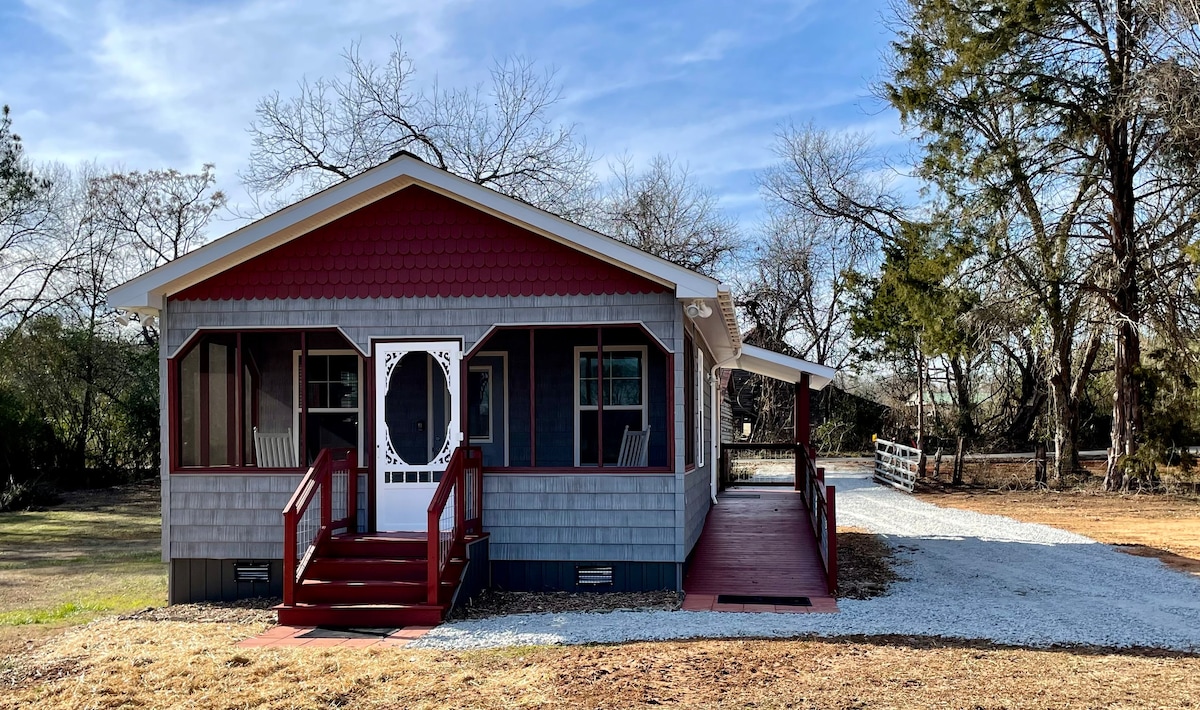 Enoree River Winery's Onsite Cabin