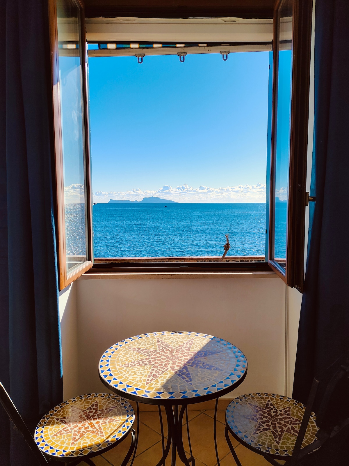 Pozzuoli: Vista sul Mare