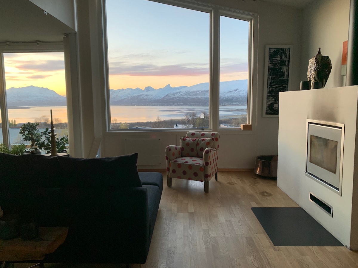 Amazing View -Big Central modern house in Tromso
