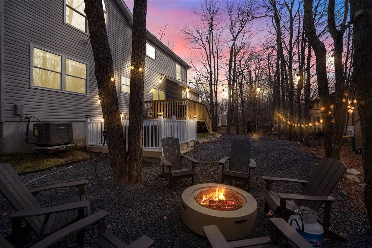 Luxury Family Retreat | Hot-Tub, Fire-pit, Games!