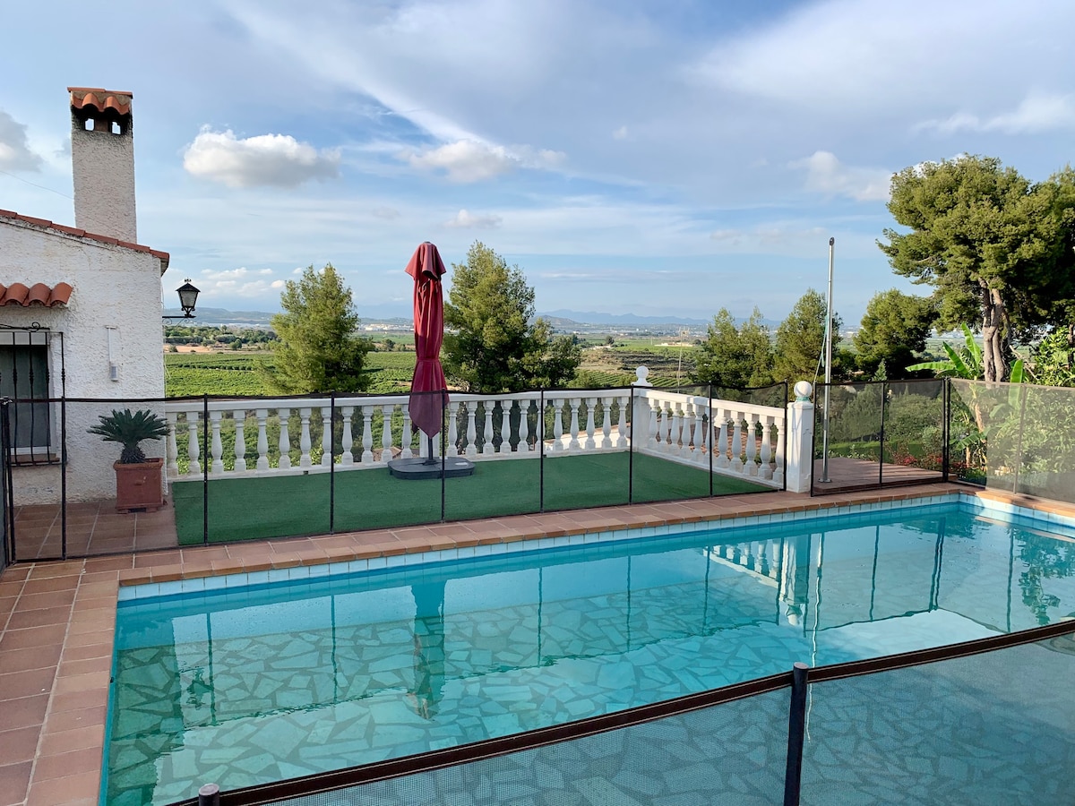 Villa Pinos - private pool and valley views