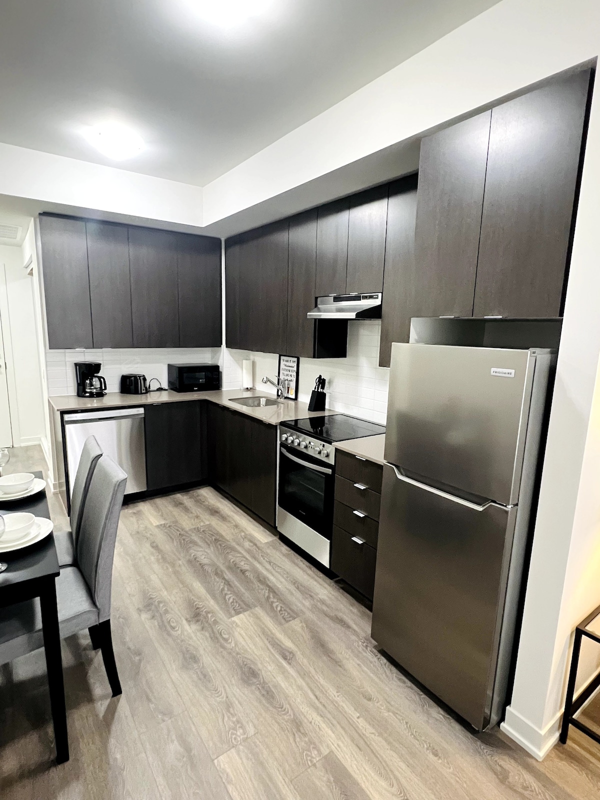 Luxury Apartment In Brampton