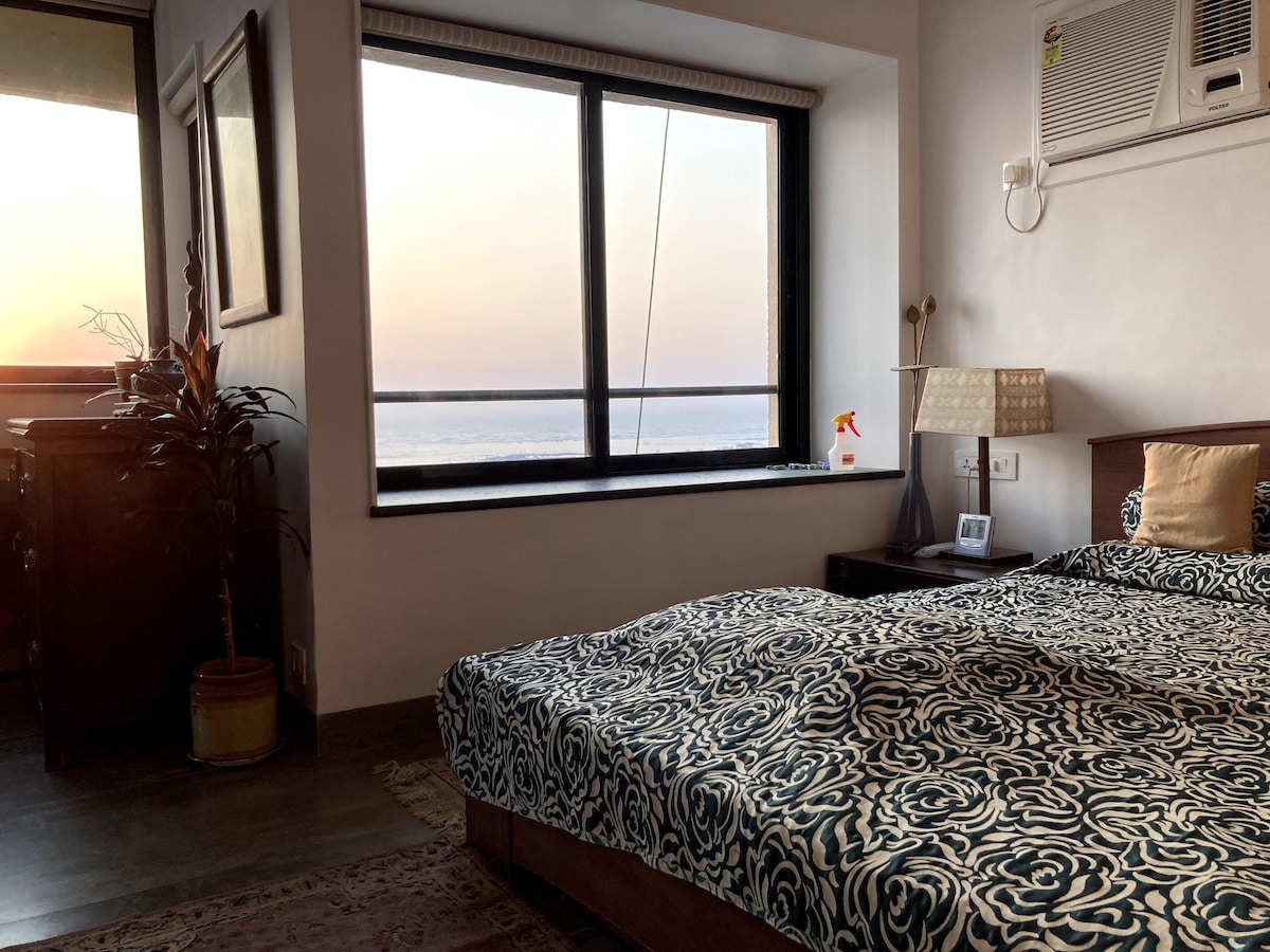 Sea facing Bandra room