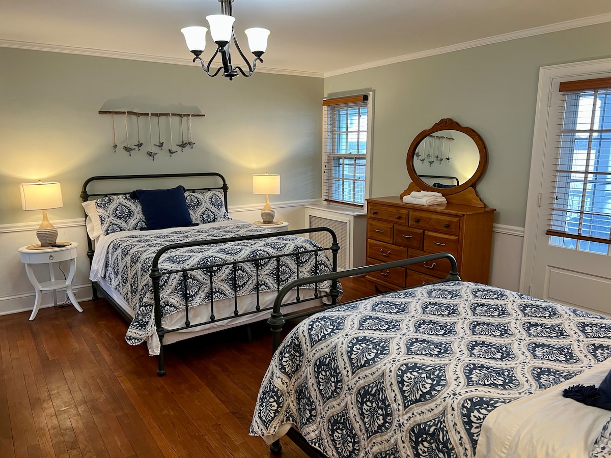 Balcony Room at Historic BNB on Lake Champlain