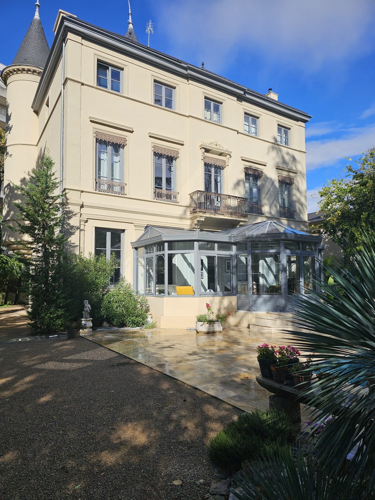 Rare!Château en Ville Privatisé 10 Guests. Piscine