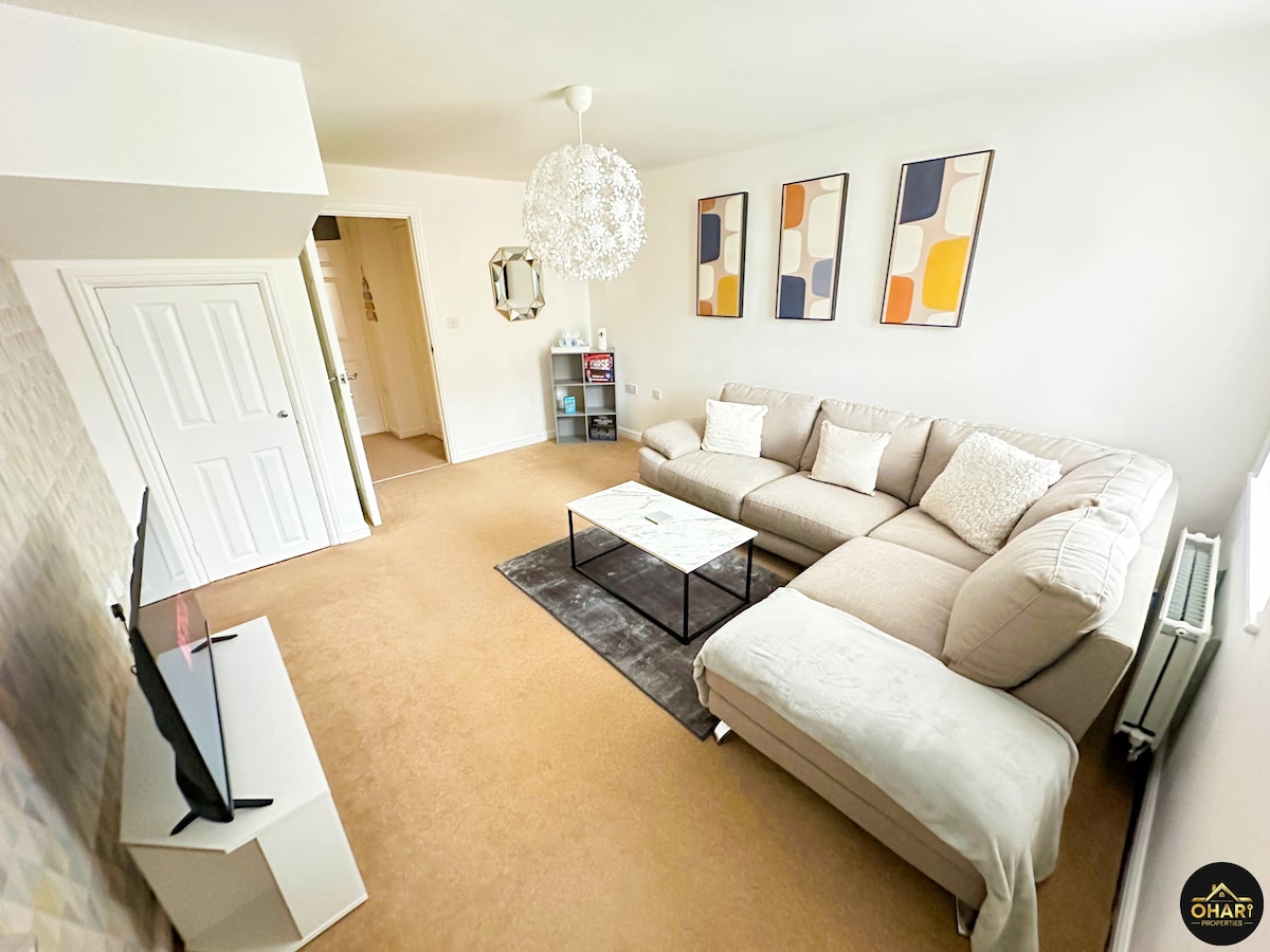 Modern 3 Bed - FREE Parking - 20% Off Long Stays