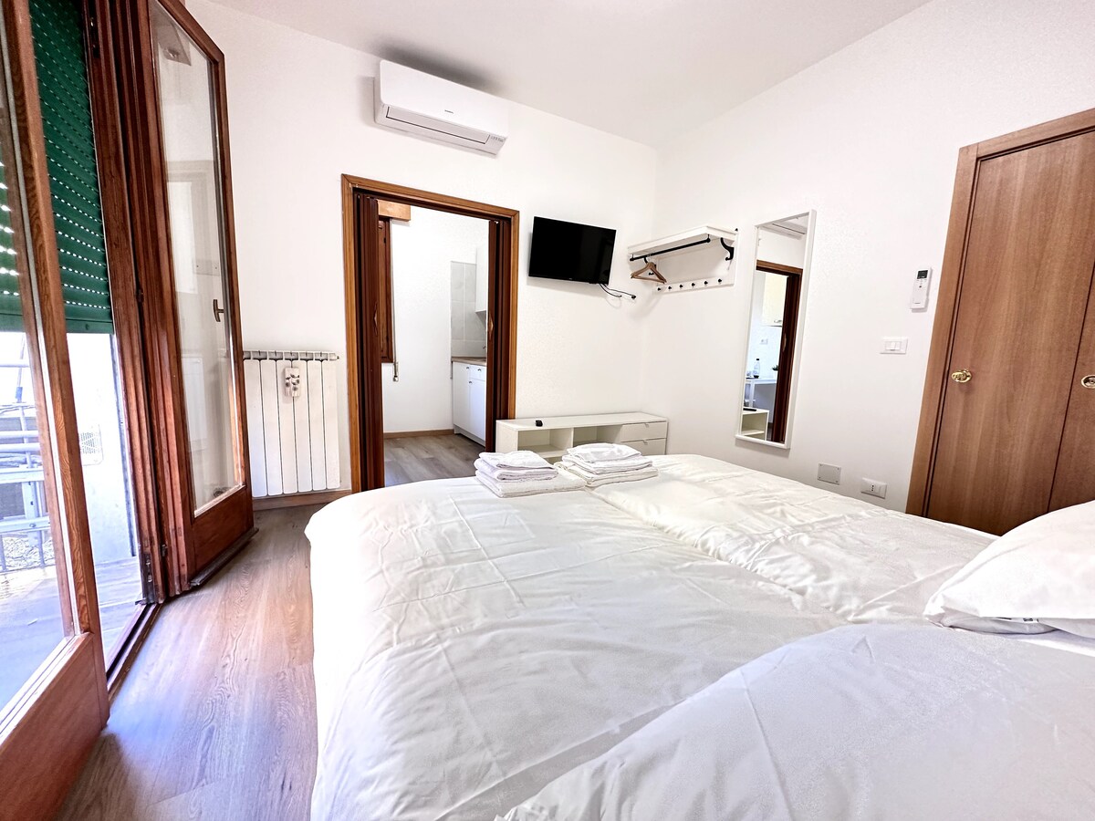 Calima apartaments stanza privata con bagno comune