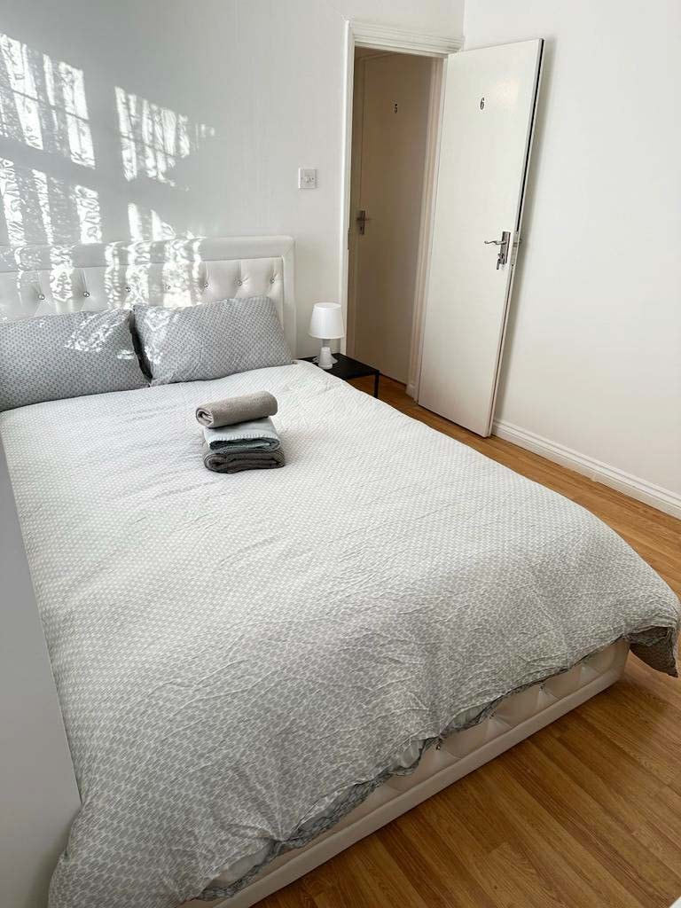 Double Room Close to Station