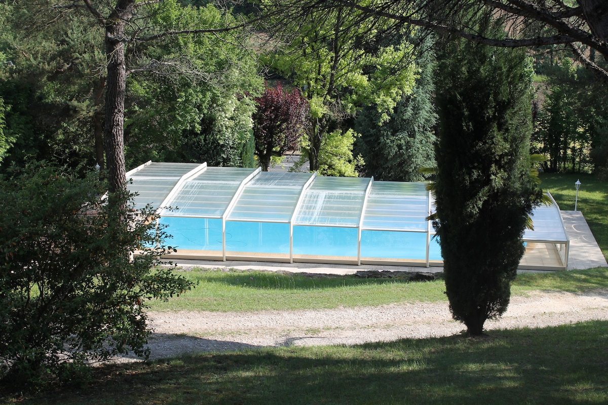 Villa Claou, piscine couverte, proche de Sarlat