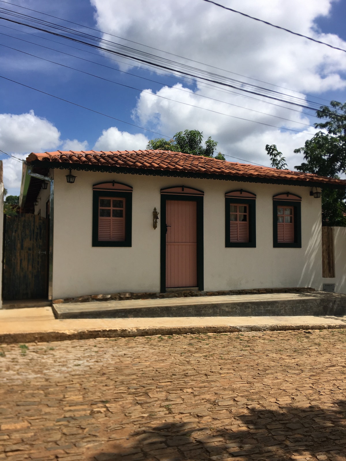 CASA DE BENTO
Olhando a praça…