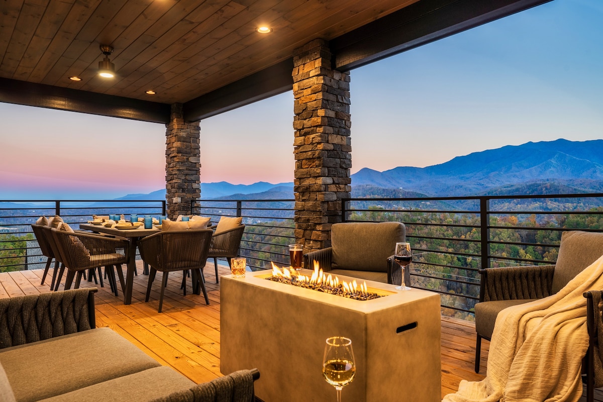 Epic Mtn views sauna firepit pizza oven hot tub