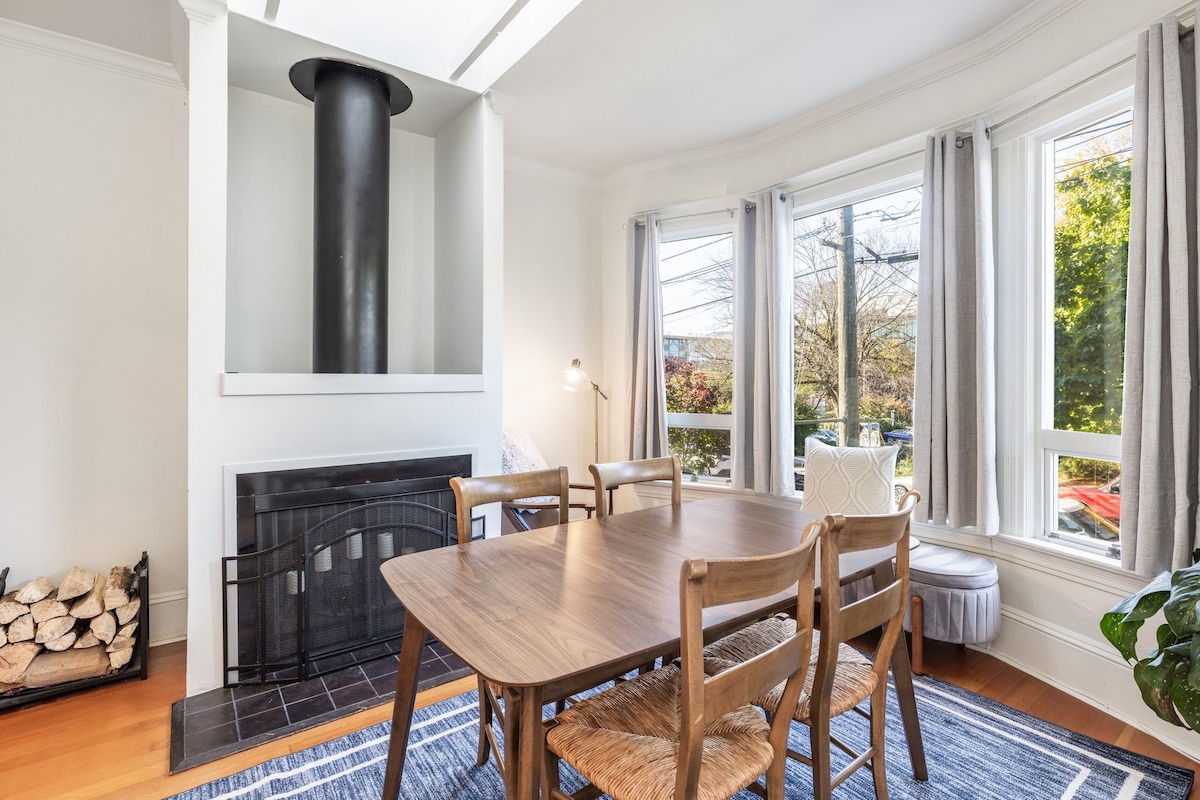 Cozy Bungalow in Capitol Hill