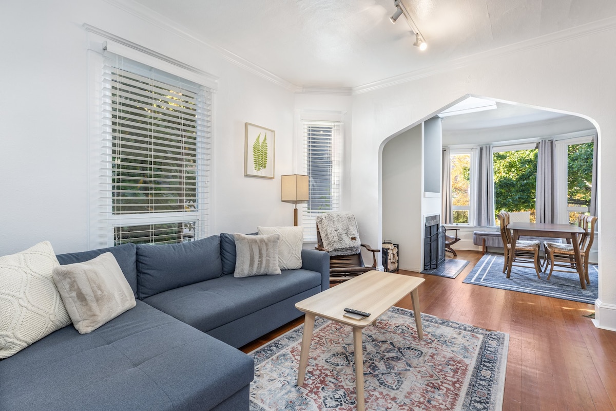 Cozy Bungalow in Capitol Hill