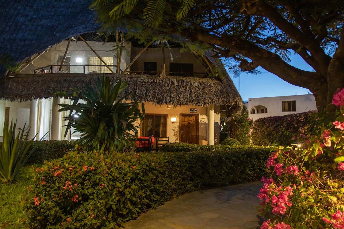 Happysite-LuxxSuites - Malindi Beach Buffalo