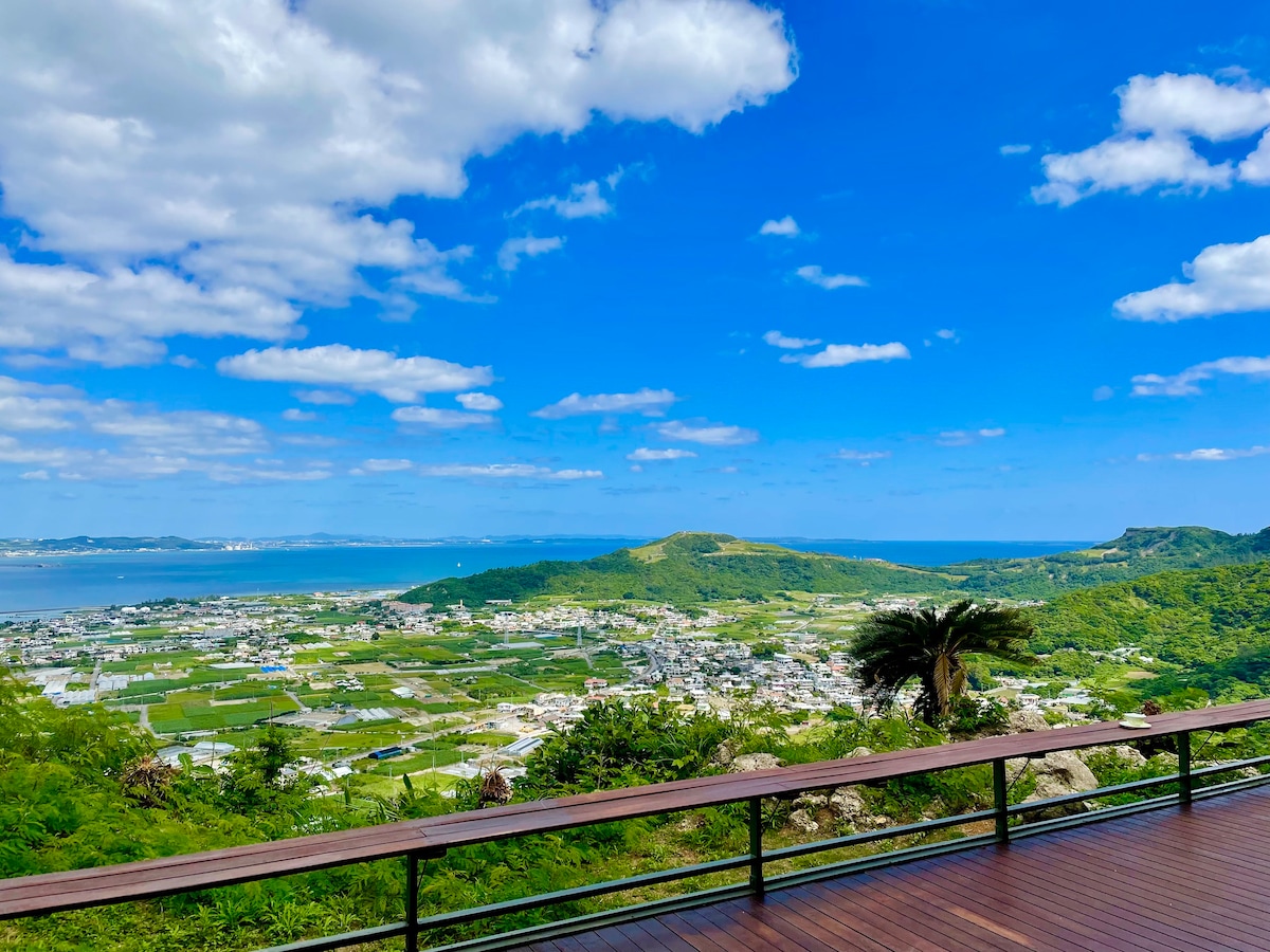 丘の上の邸宅『VIEW』。知る人ぞ知る隠れ家別荘を１棟貸し！絶景のテラスから見える絶景の癒しスポット