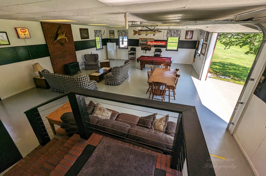 Mountain View Lodge - Game Room - Fire Pit