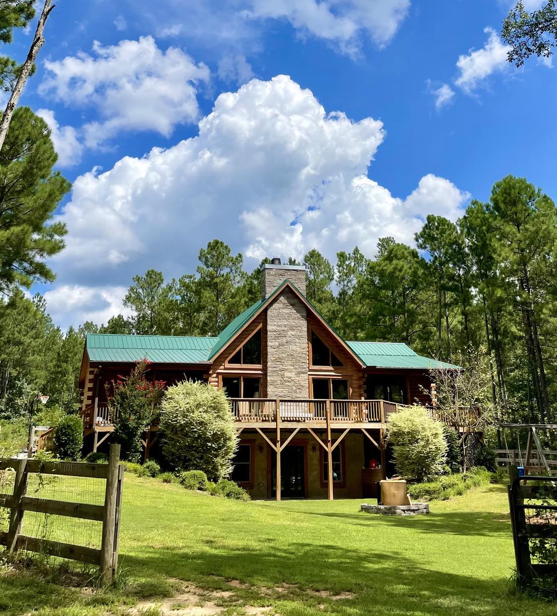 Whispering Pines Cabin Near Jordan & Harris Lake