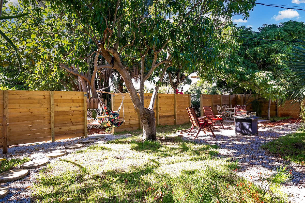 Close to a beautiful beach, peaceful back garden.