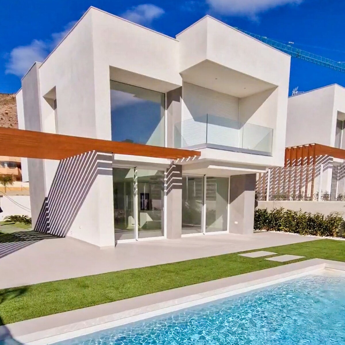 Stunning Modern 3 Bedroom Villa with Pool