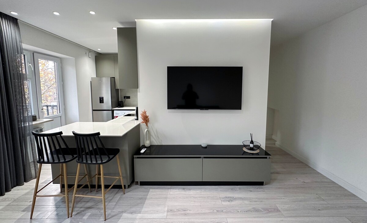 Apartment 55 | Luxury & Modern 1bed APT in Komitas
