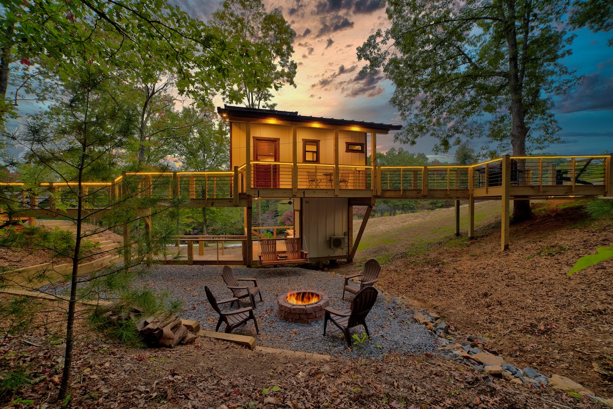 Walk to Blue Rdge Lake | Hot Tub | Fire Pit | Cozy