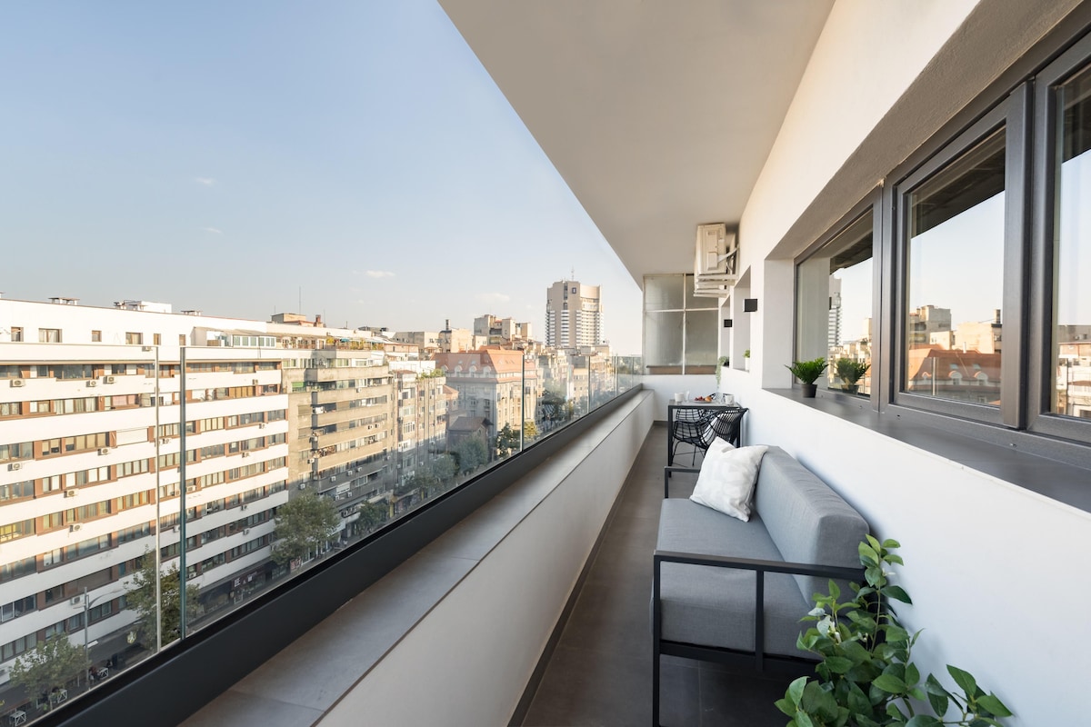 Spectacular Terrace Bright 2BR Penthouse