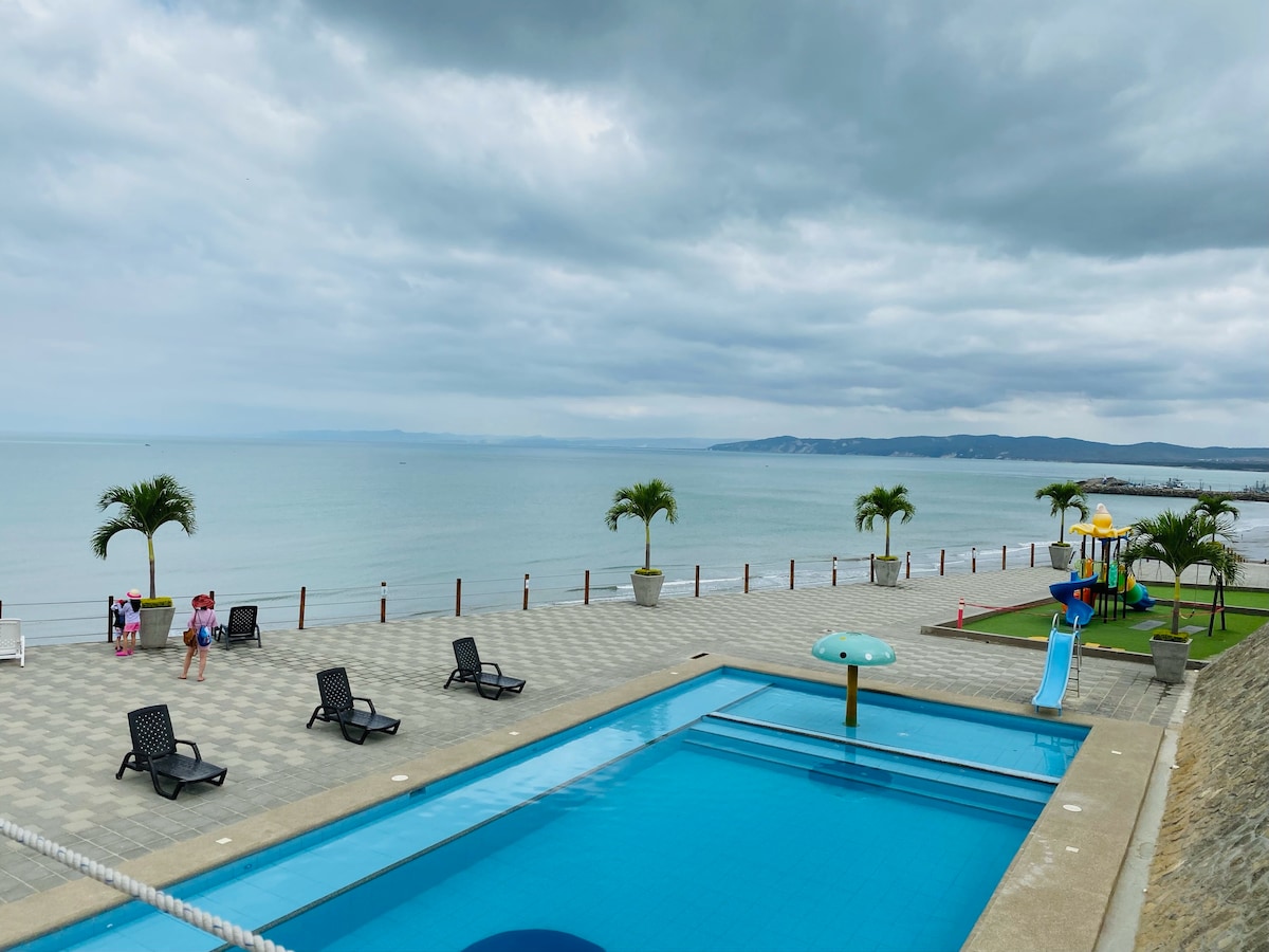 Hermosa vista al mar, relax y diversión.