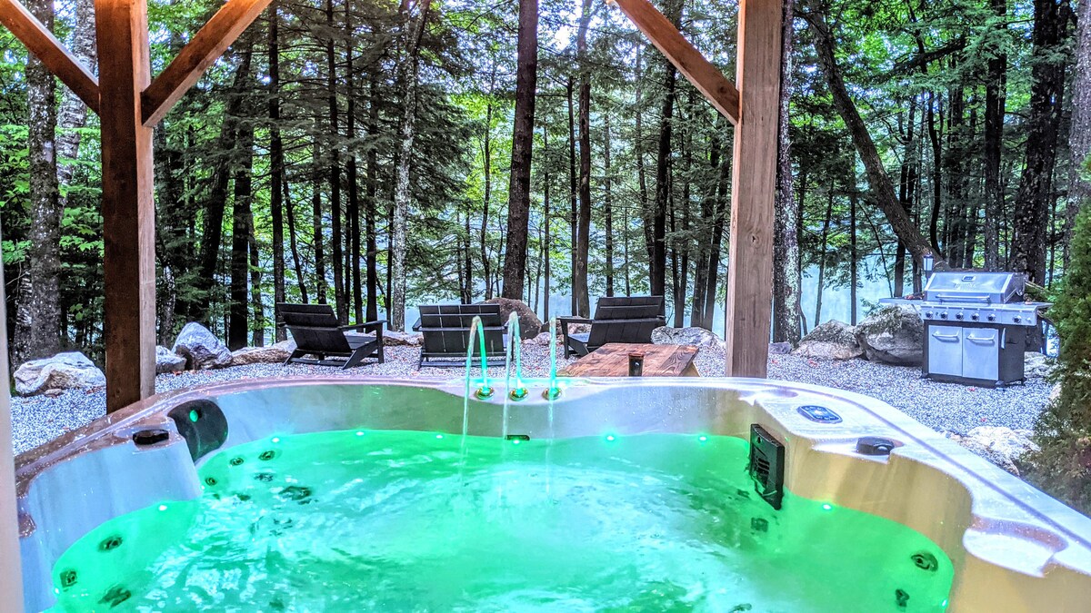 HOT TUB - 100% Private -Lakefront Cabin 3 bed.