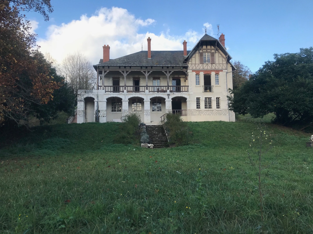 Manoir 1900, élégant, sauvage, hors du temps