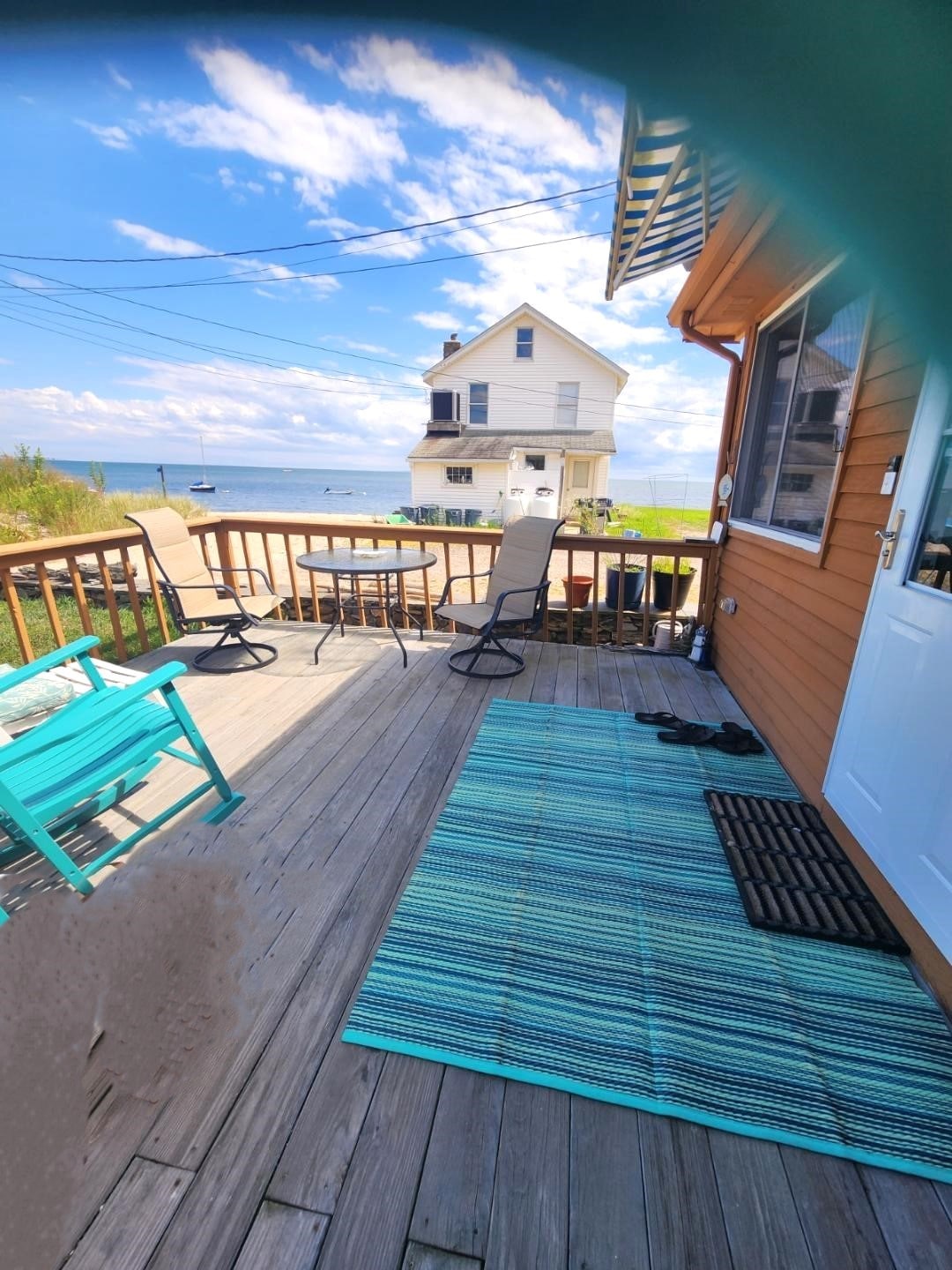 New: Oceanside Cottage steps from private beach!