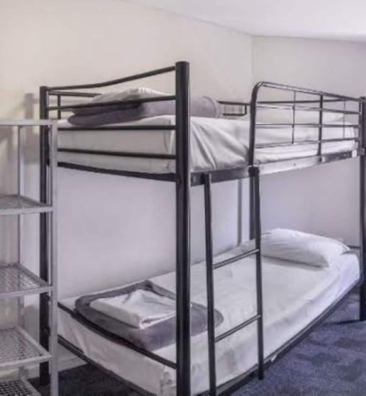 Bed in 2-Bed Male Dorm with Ensuite(Ages 18-40yrs)