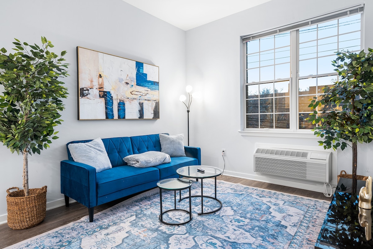 Urban Luxury Condo: Only 20 Minutes to Manhattan