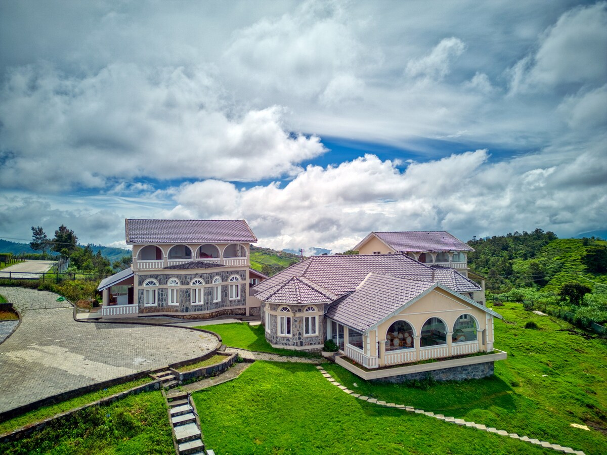 Emerald Nest, Italian style 1-BR villa in Ooty