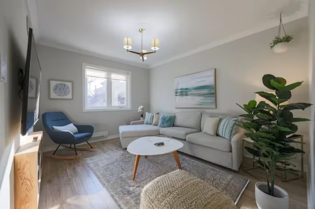 Casasuites Leslieville (monthly rentals)