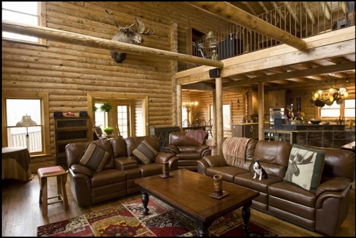 Wayward Moose Lodge