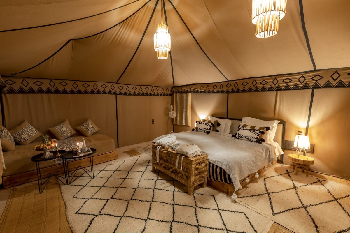 sahara traditional luxury camp