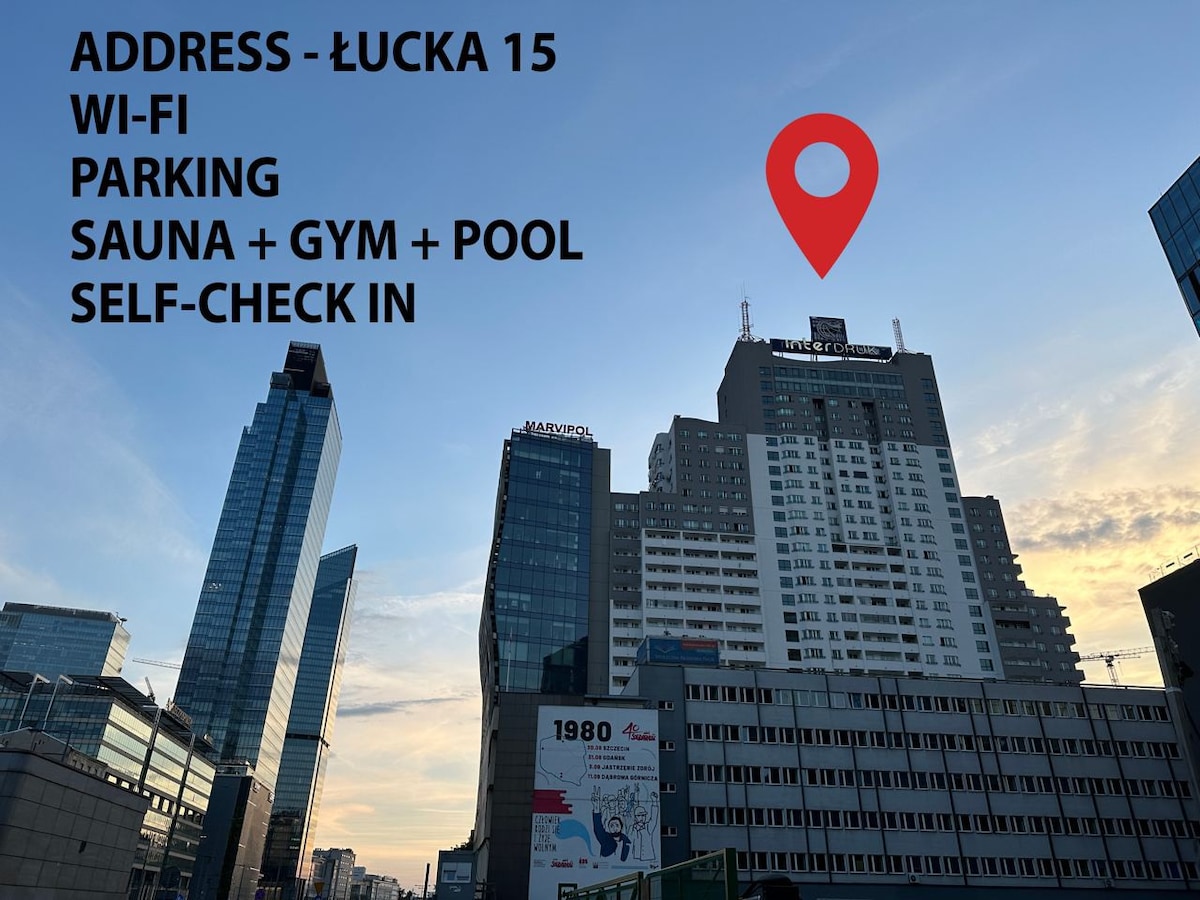 street Lucka 15 / FREE Parking Pool Gym Sauna