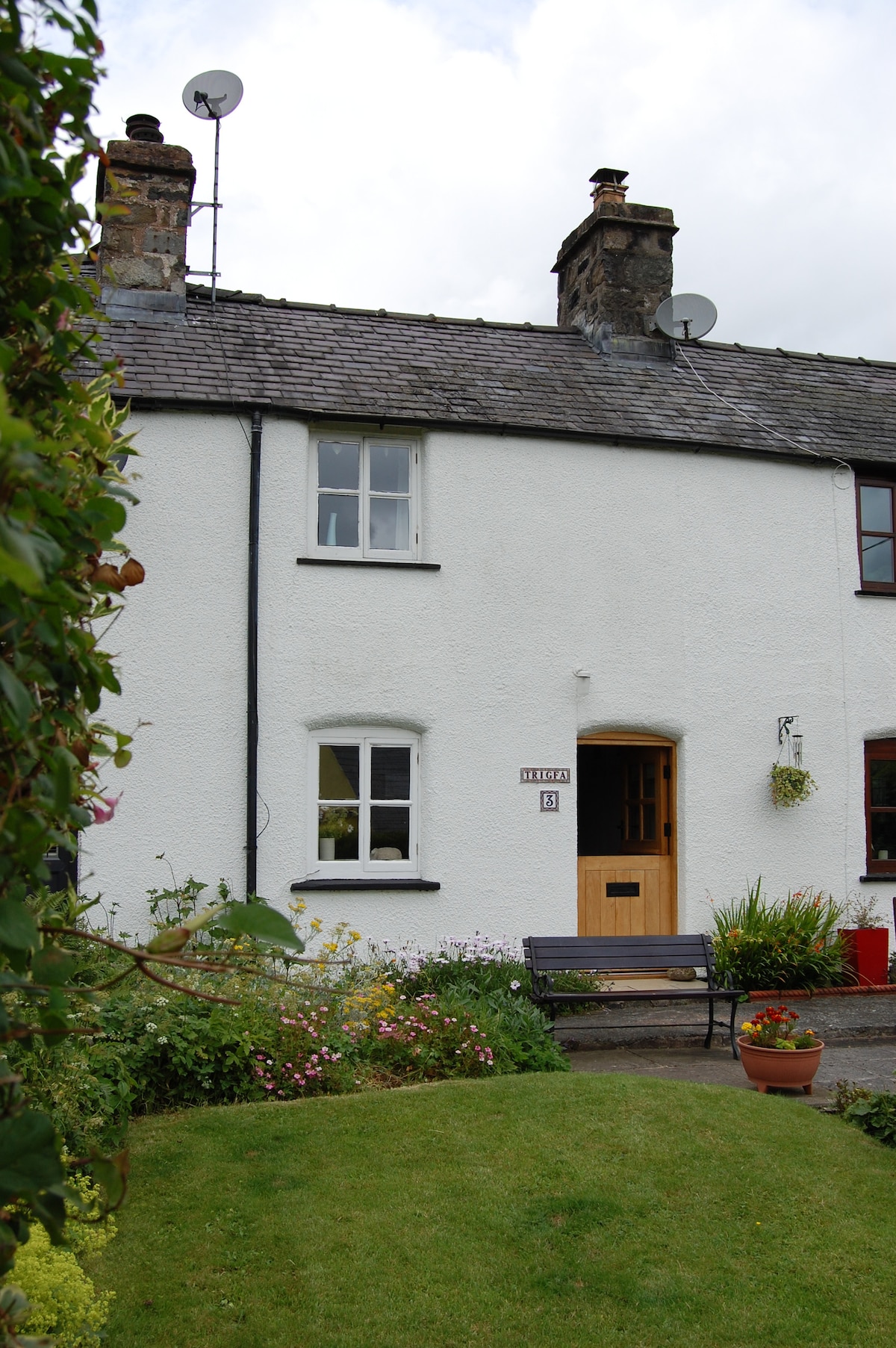 Comfy Cottage in Idyllic setting