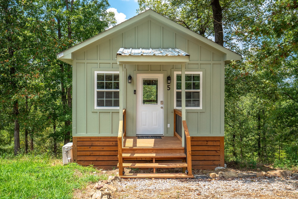 Rock Creek Cabins | 15 minutes to National Park!